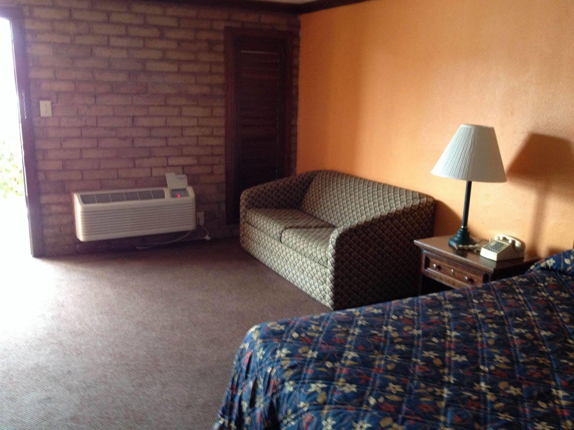 Red Roof Inn Monroe Εξωτερικό φωτογραφία